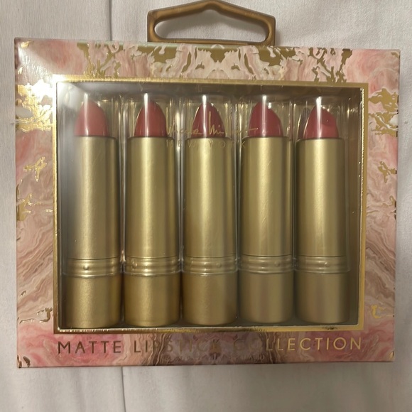 Nicole Miller Other - Matte Lipstick collection